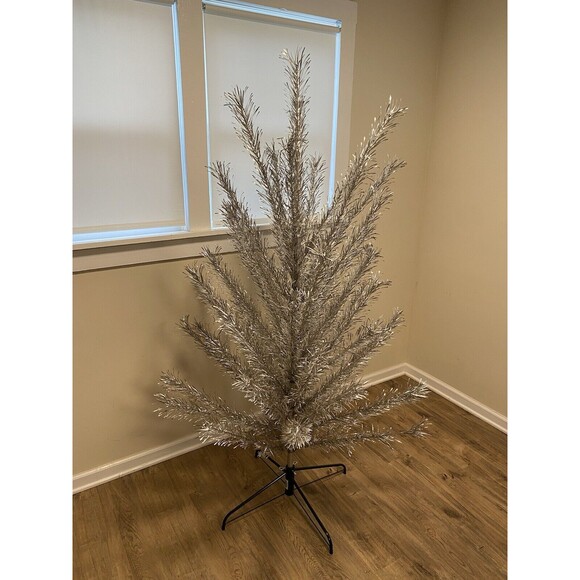 Vintage Aluminum Christmas Tree 6ft Sapphire Regal W/ Box 60s 70s 52 branch READ - Picture 9 of 16
